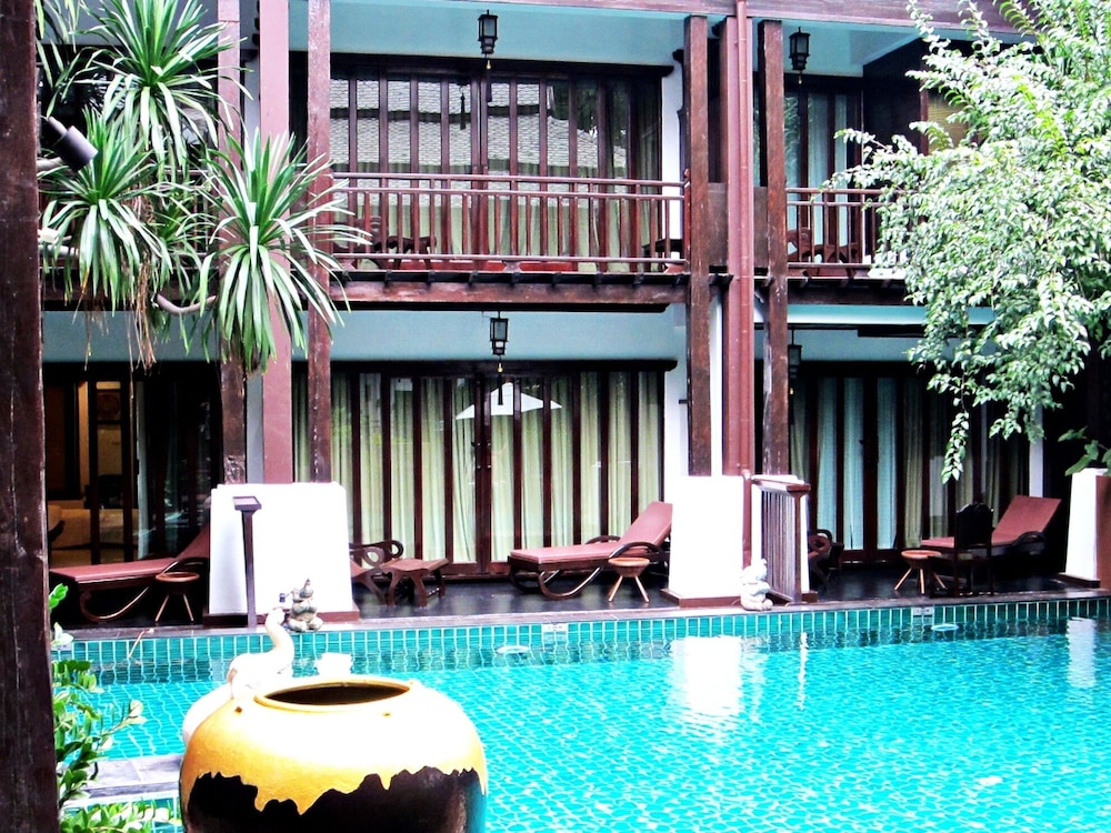 YANTARASRI RESORT 56/67
