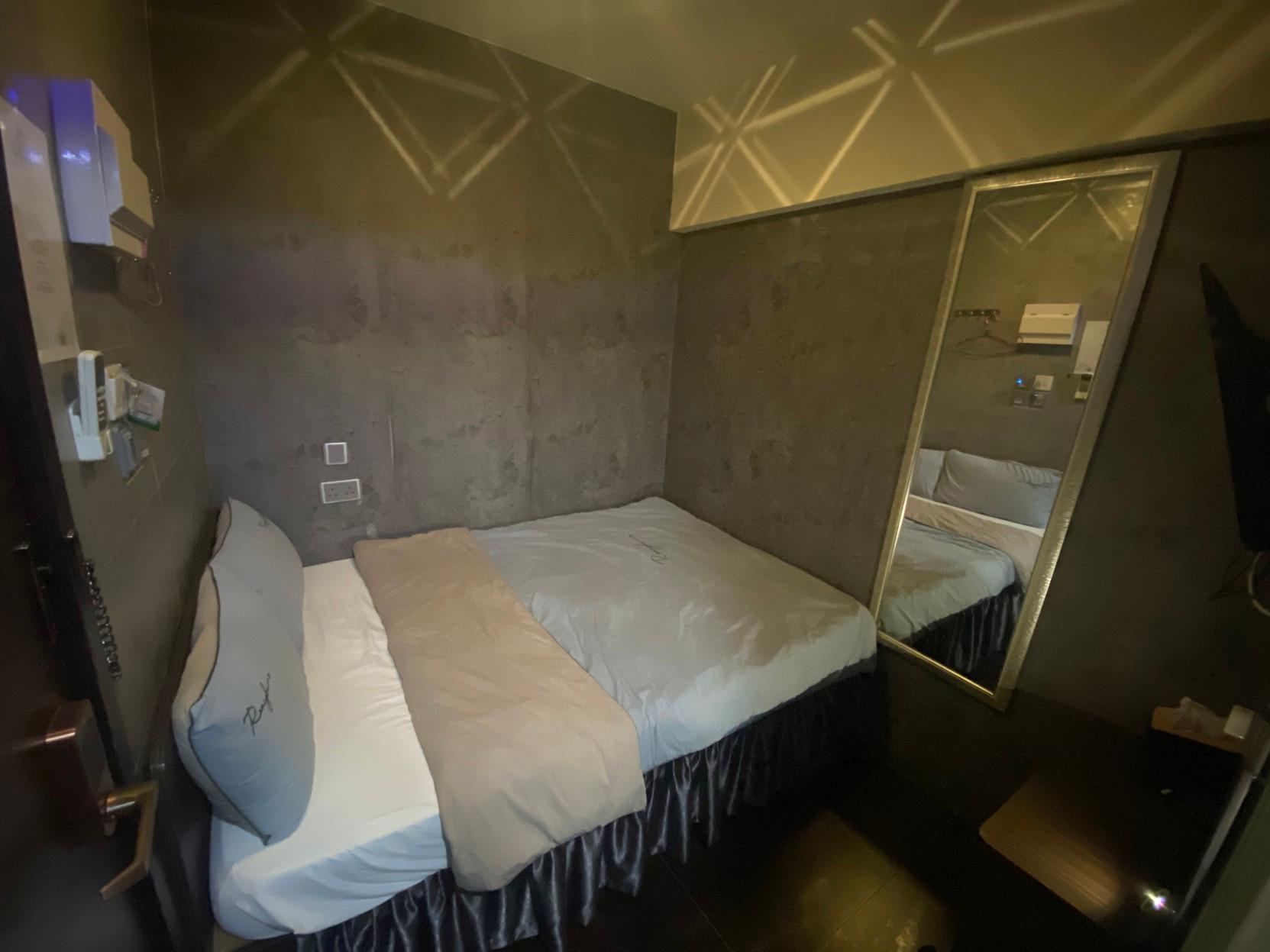 Boutique, Double Bed