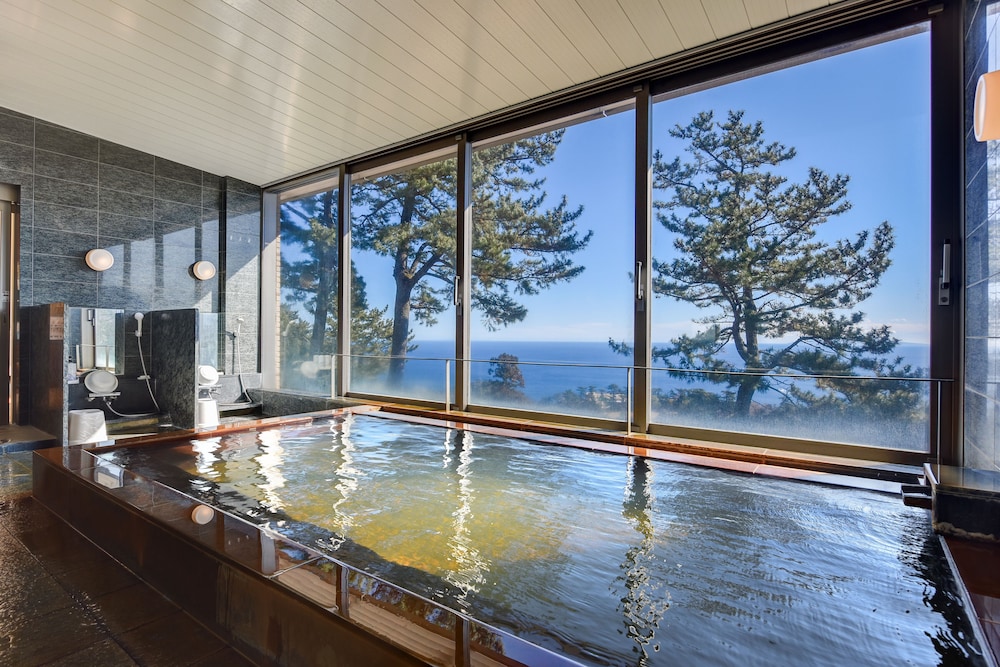 Atami Club Geihinkan 17/50