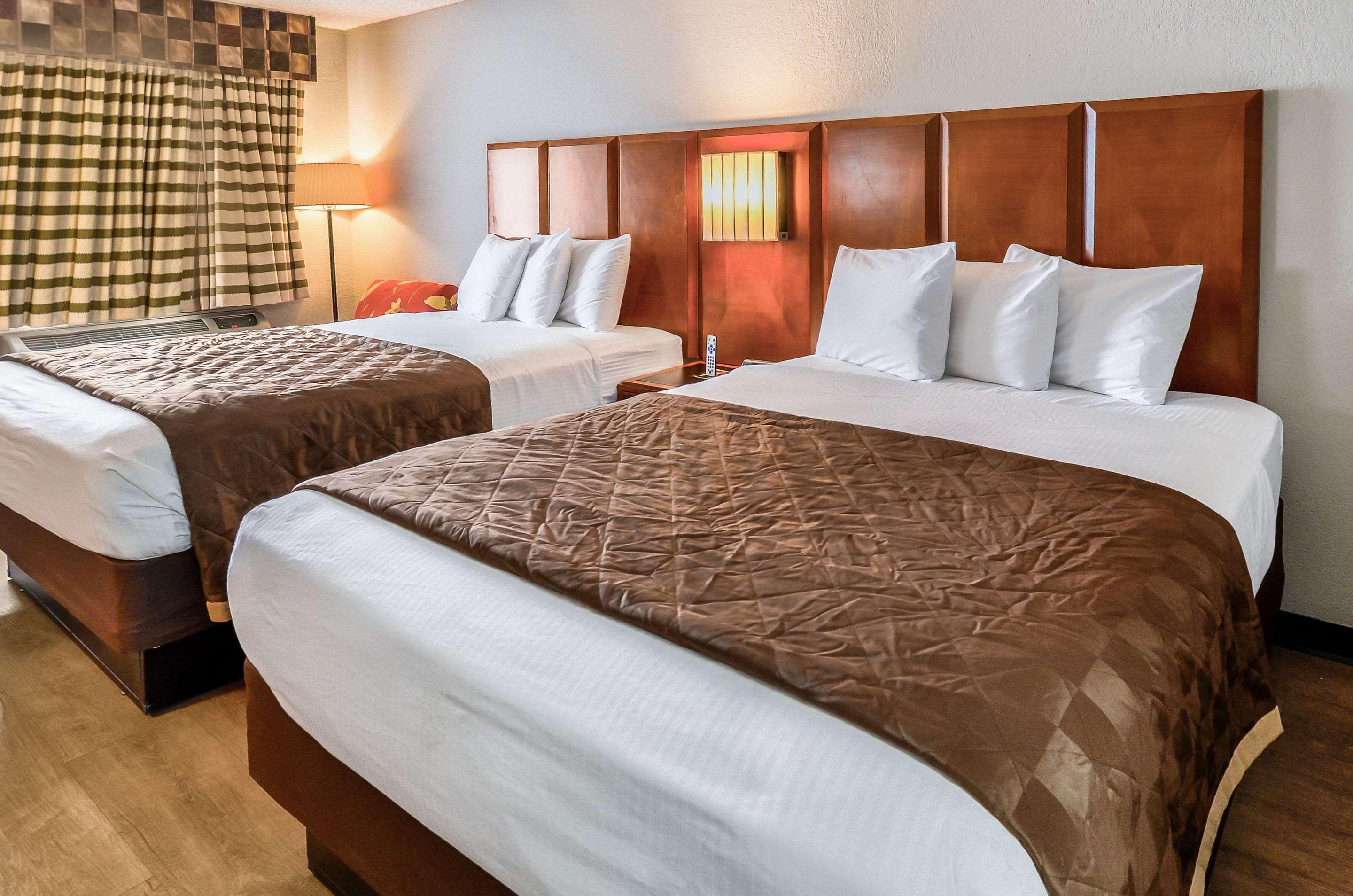 ROOM, 2 QUEEN BEDS