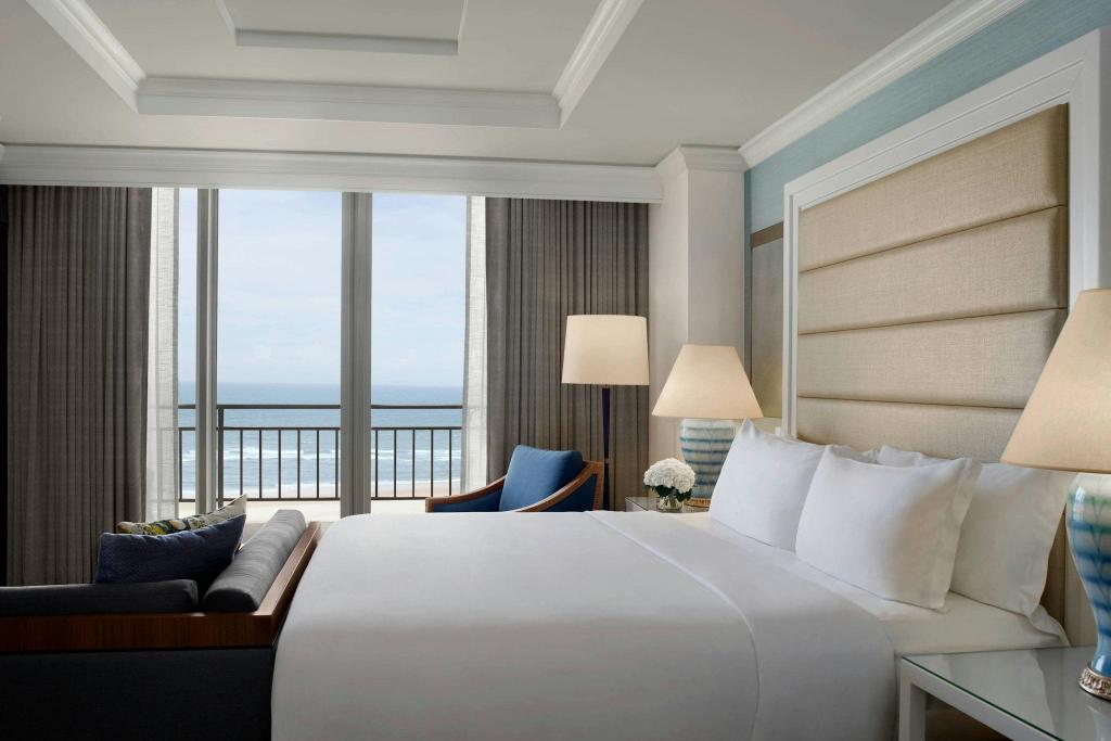 1 Bedroom, Melia, Suite, King Bed, Ocean Front, Sofa, Club Floor, Corner
