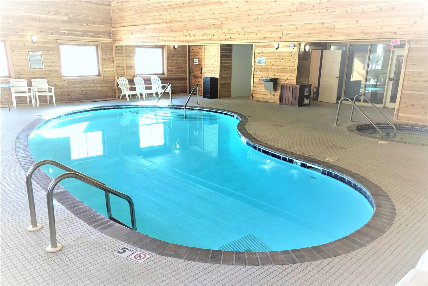 Super 8 By Wyndham Shakopee 25/29