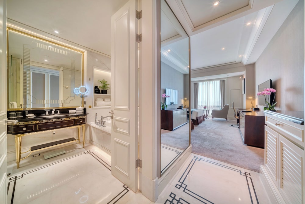 Jeurong Hotel Shanghai 44/50