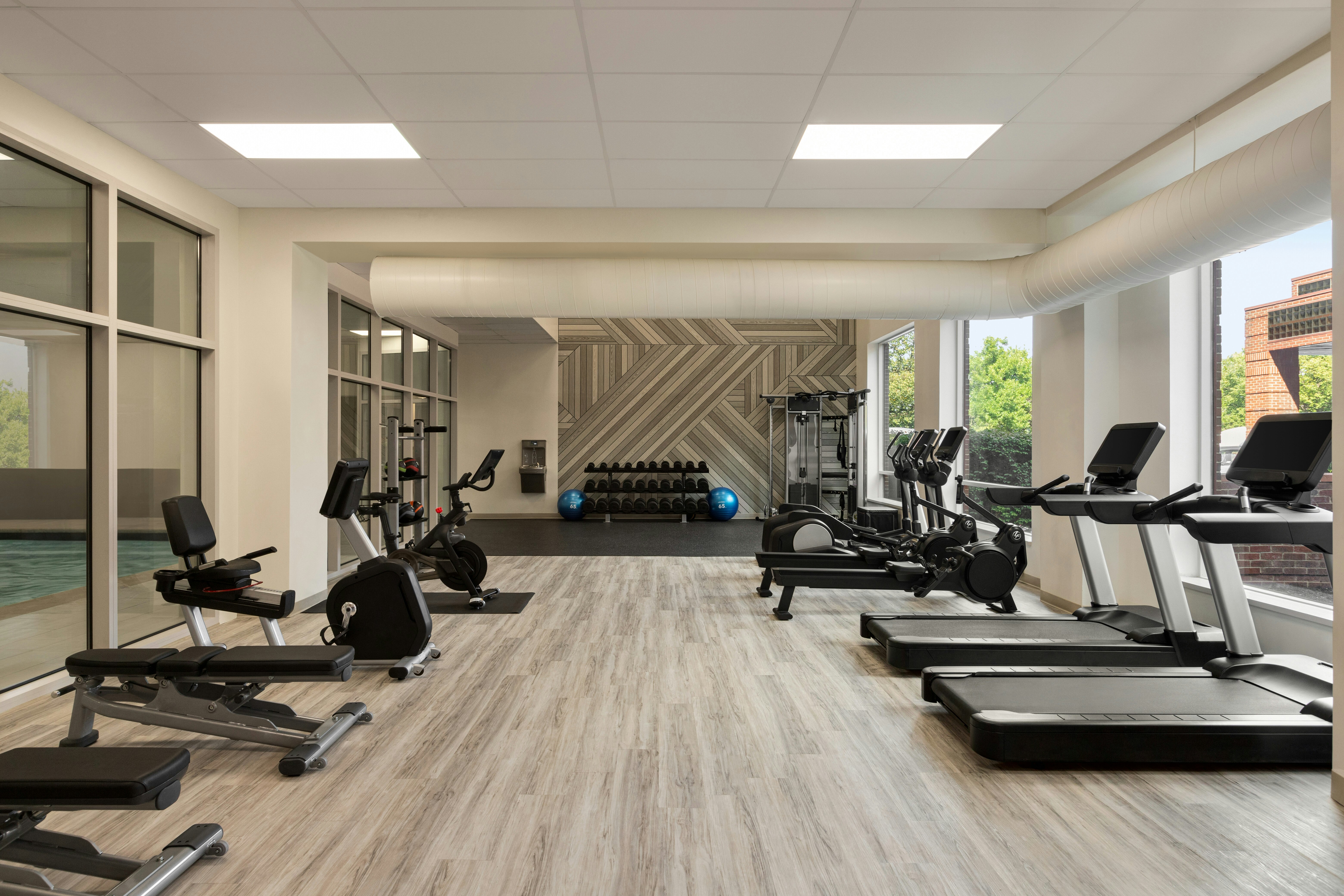 DoubleTree by Hilton New York LaGuardia Airport 19/54