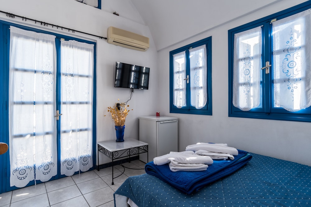 Irigeneia Hotel 27/71