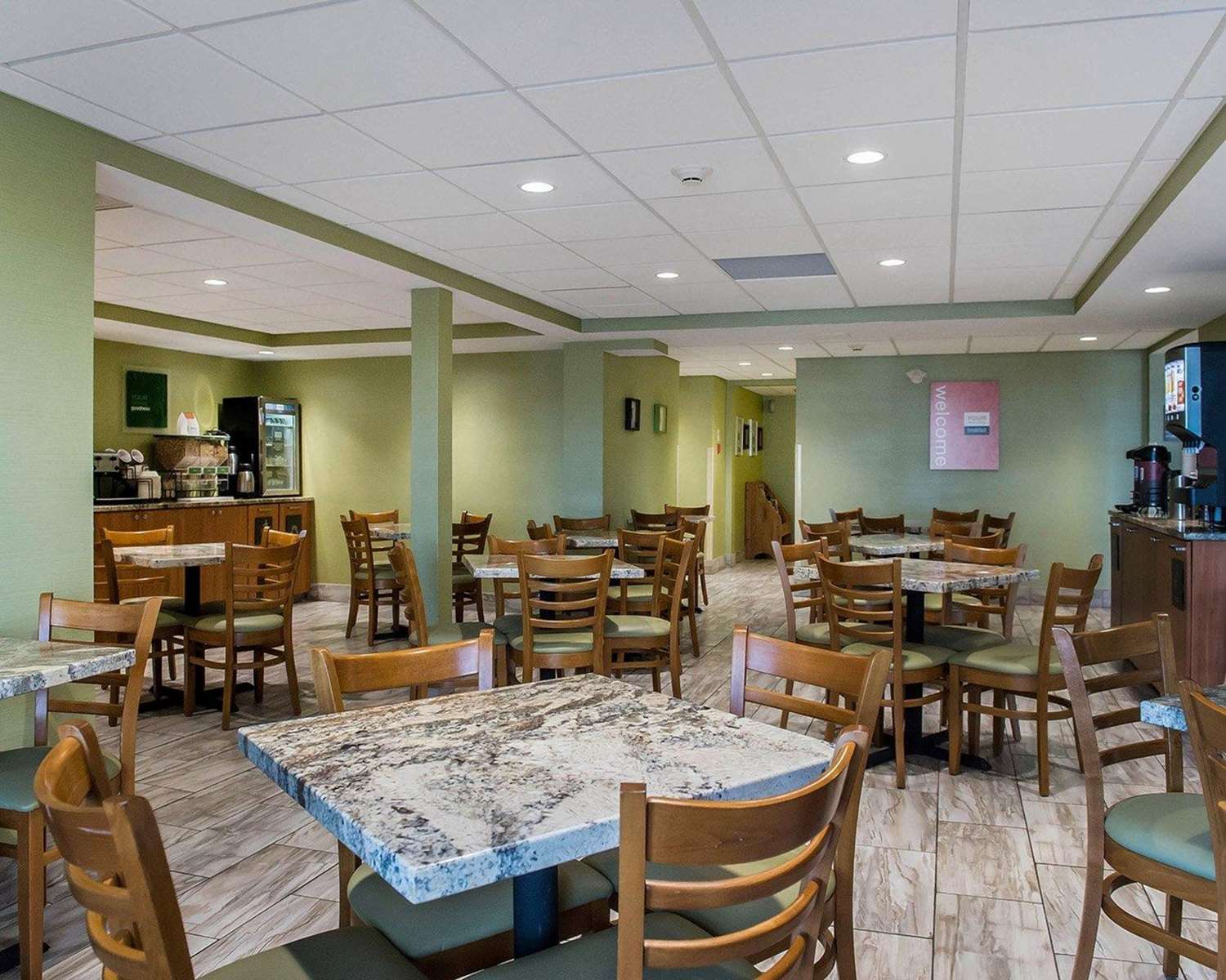 Comfort Inn Brockville, ON 10/15