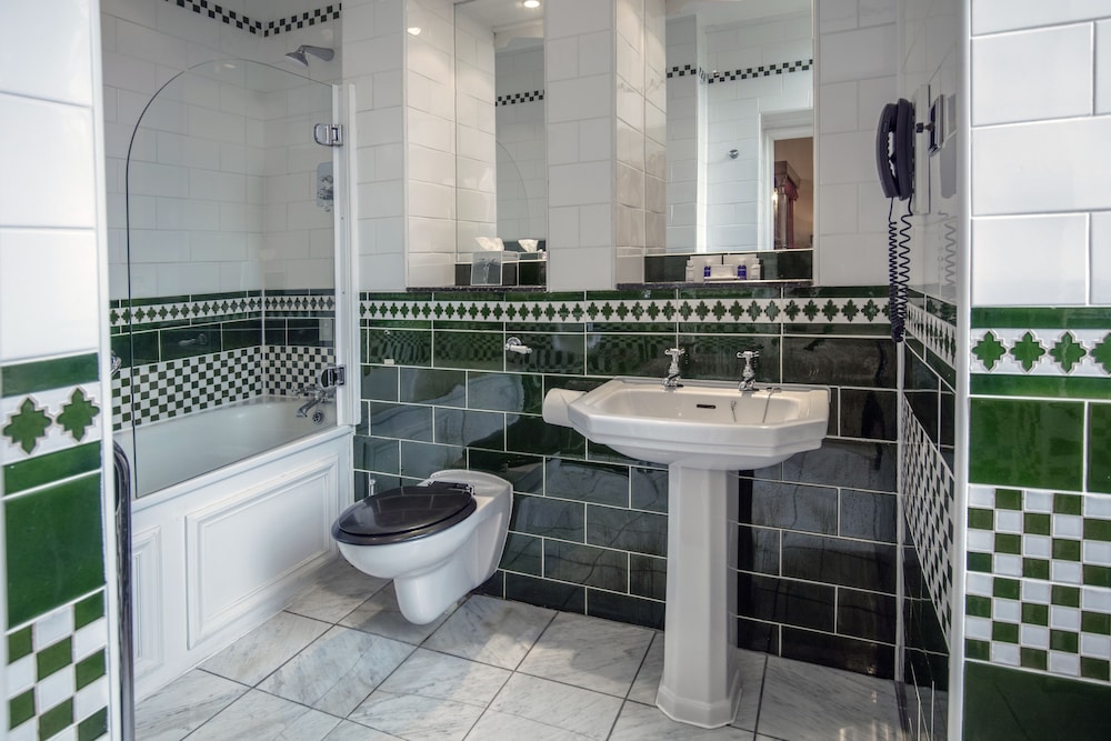Crewe Hall Hotel & Spa 56/58