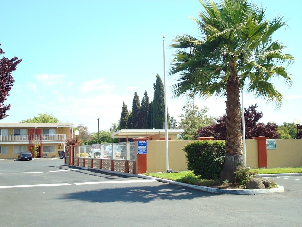 Heritage Inn 48/57
