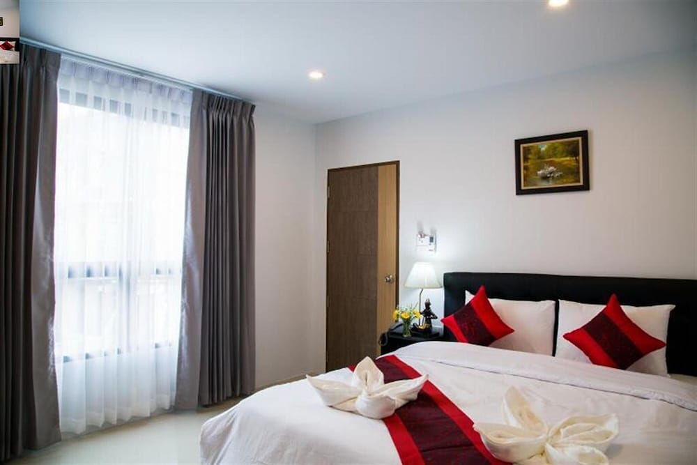 Noble Tarntong Boutique Hotel 11/60