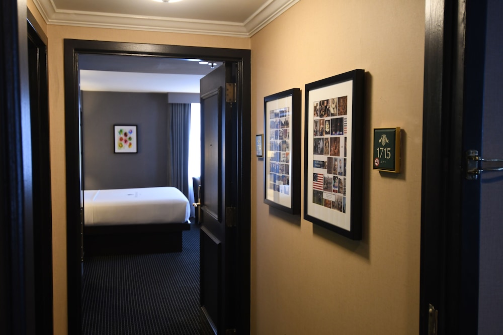Lord Baltimore Hotel 17/65