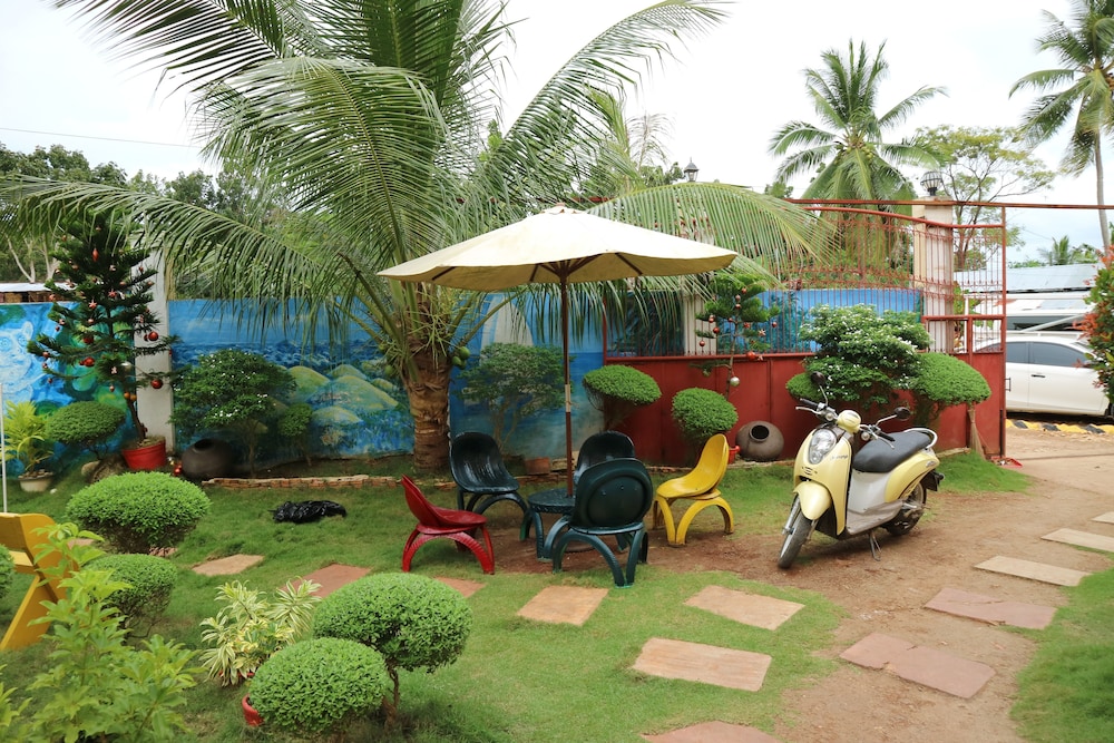 Coco Mango's Place 18/66