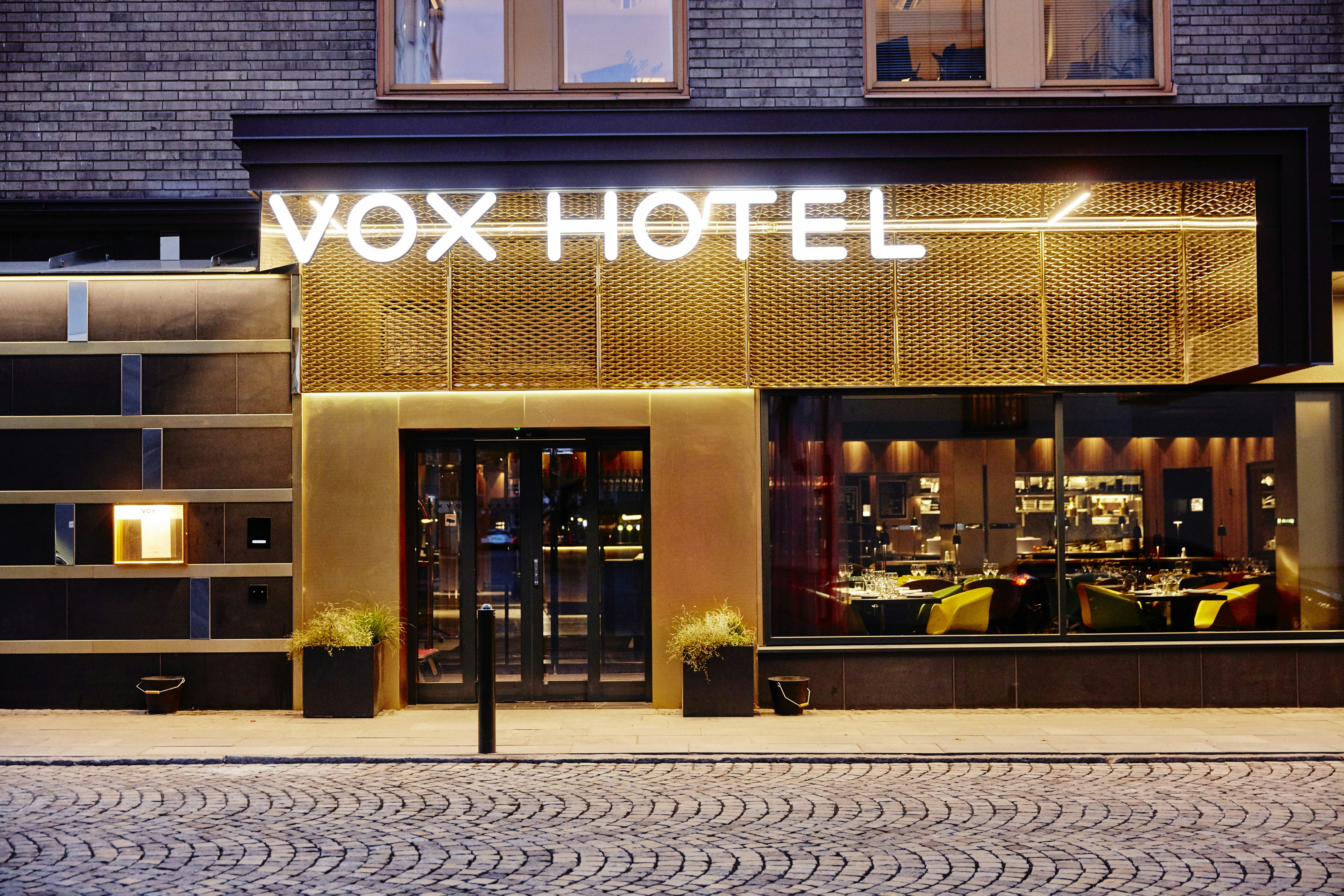 Vox Hotel 1/26