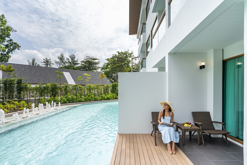 Bella Nara Phuket Naiyang Beach 25/50