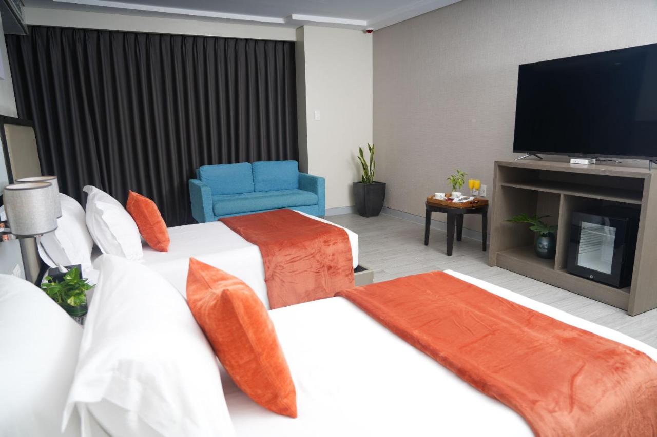 MCollection - Stay Across NAIA Terminal 3 in Newport City 10/30
