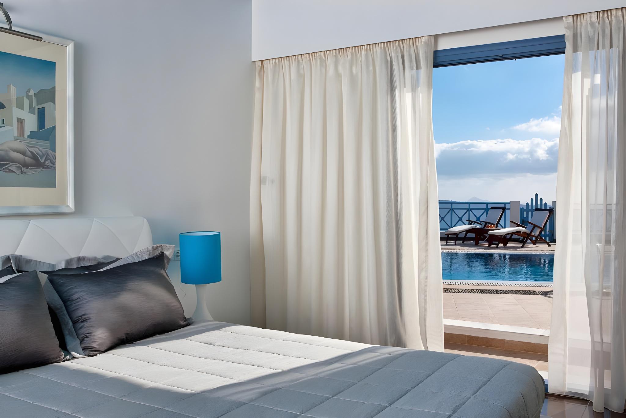 Executive, Villa