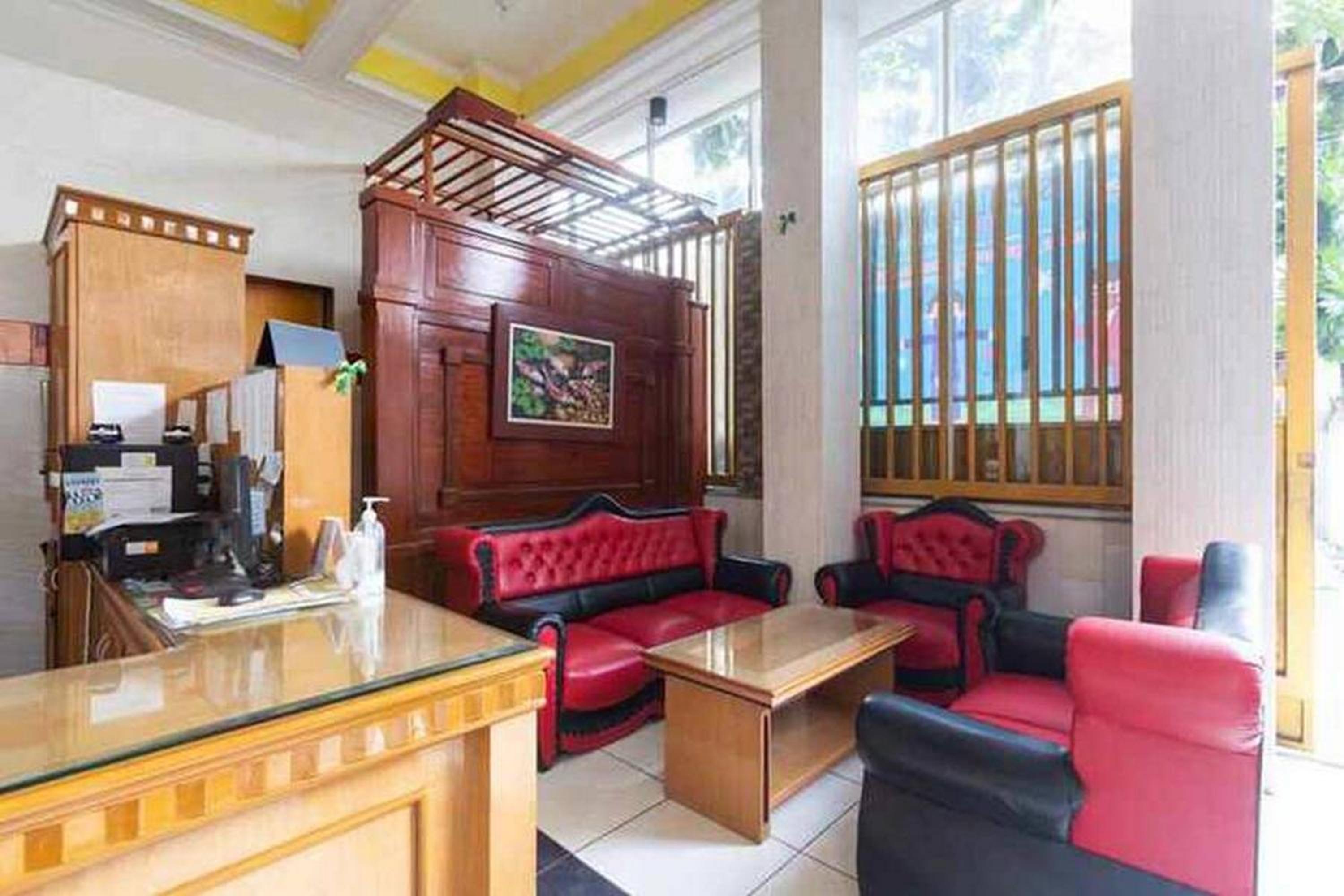 OYO 3727 Homestay Gayatri Sawojajar 44/57