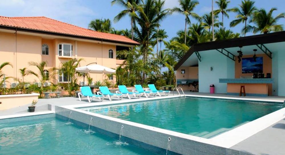 Cocomar Beachfront Hotel Island Resort 3/65