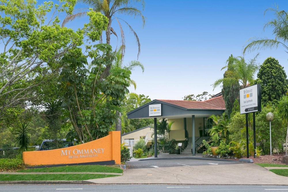 Mt Ommaney Hotel Apartments 14/21
