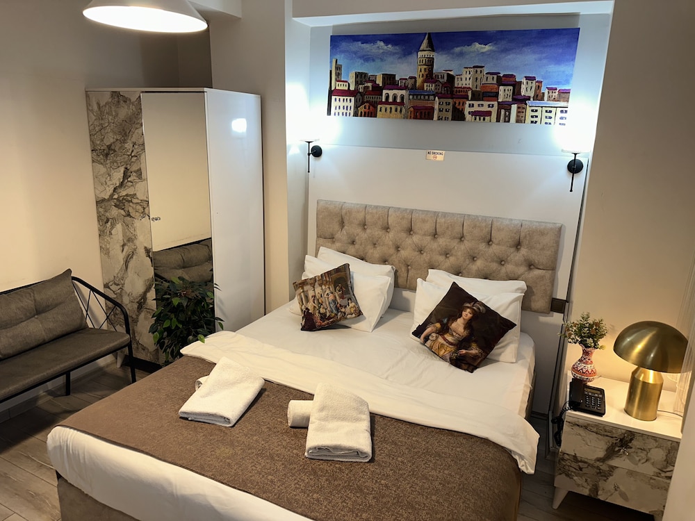 Galapera Hotel 34/50
