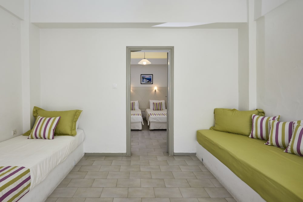 Nissos Thira Hotel 23/62