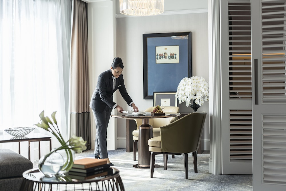 PREMIER, SUITE, TWIN BEDS