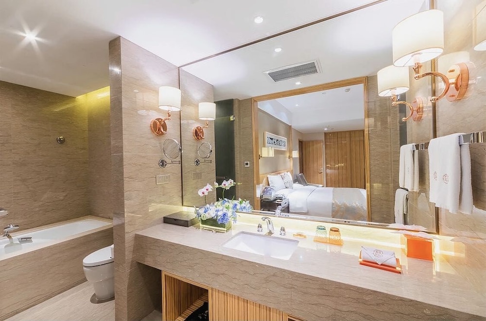 Yinchuan Xifujing Hotel 68/69