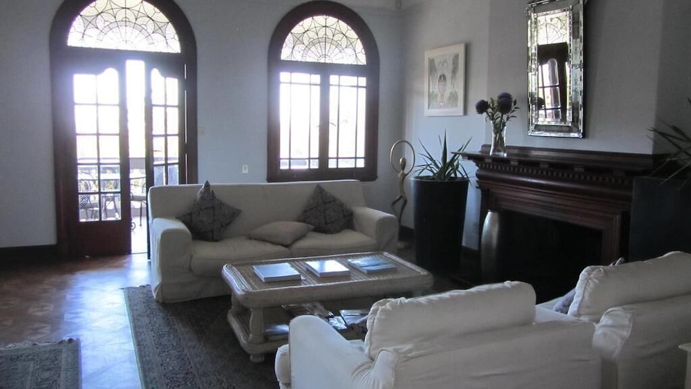 Cape Riviera Guesthouse 35/50