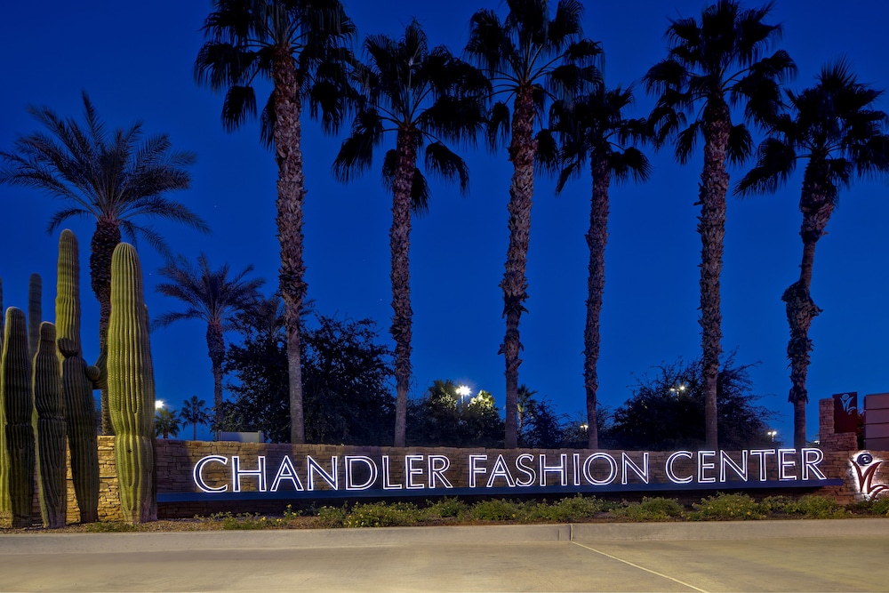 Hyatt Place Phoenix Chandler Fashion Center 64/68