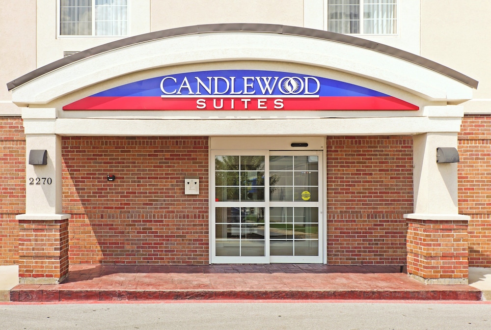 Candlewood Suites Fayetteville – University of Arkansas 2/63