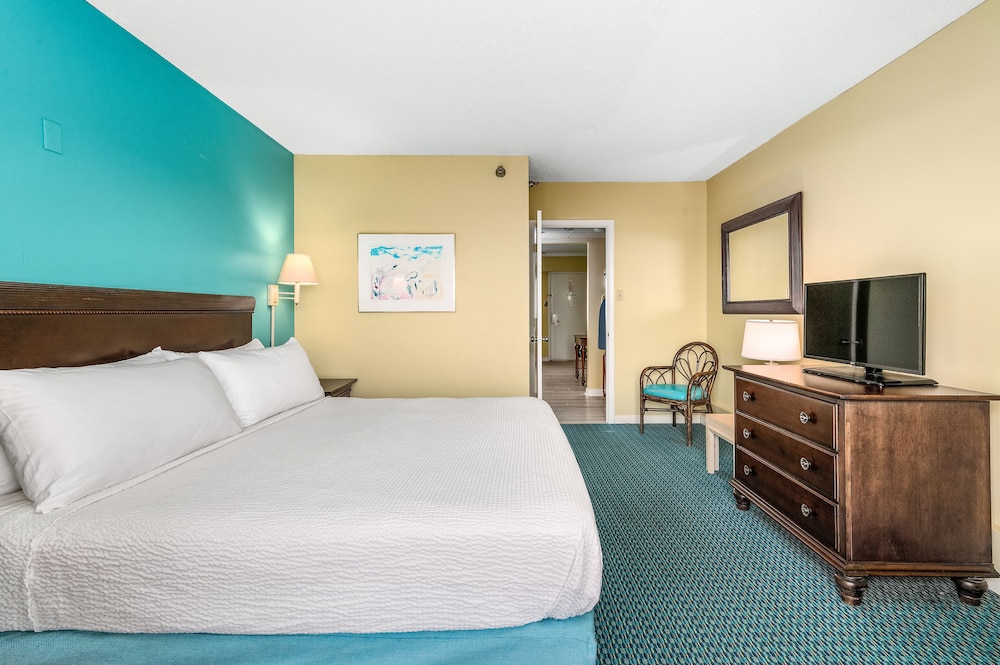 Cayman Suites Hotel 19/80