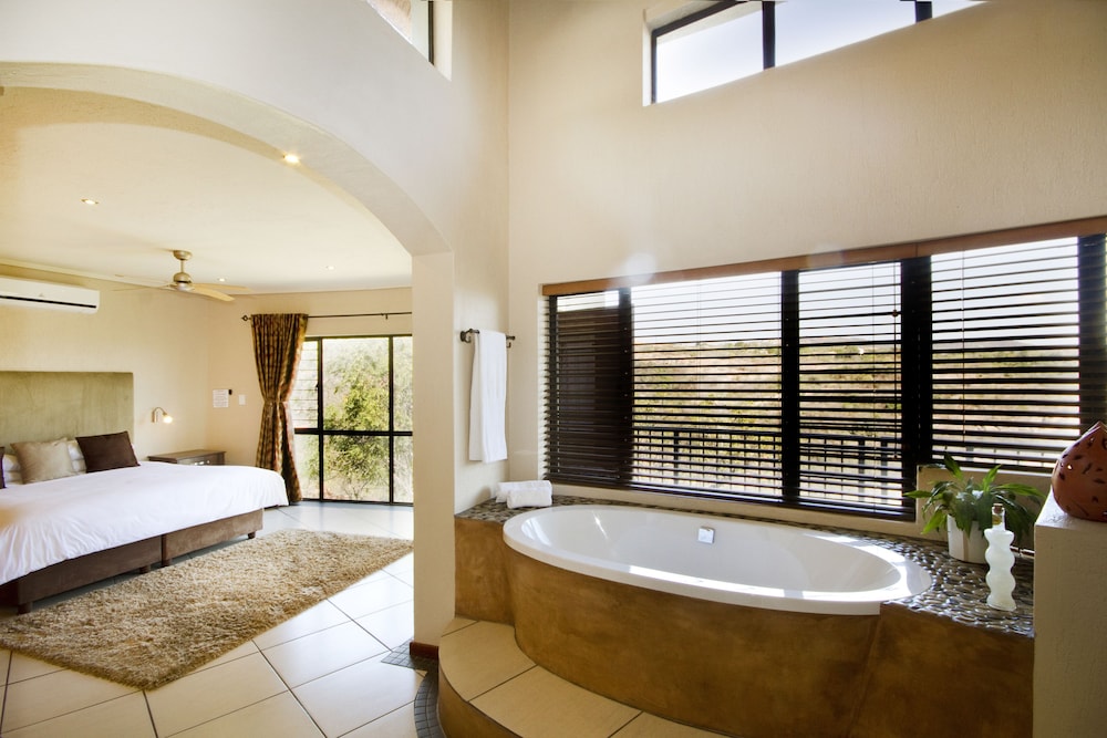 La Roca Guest House 57/58