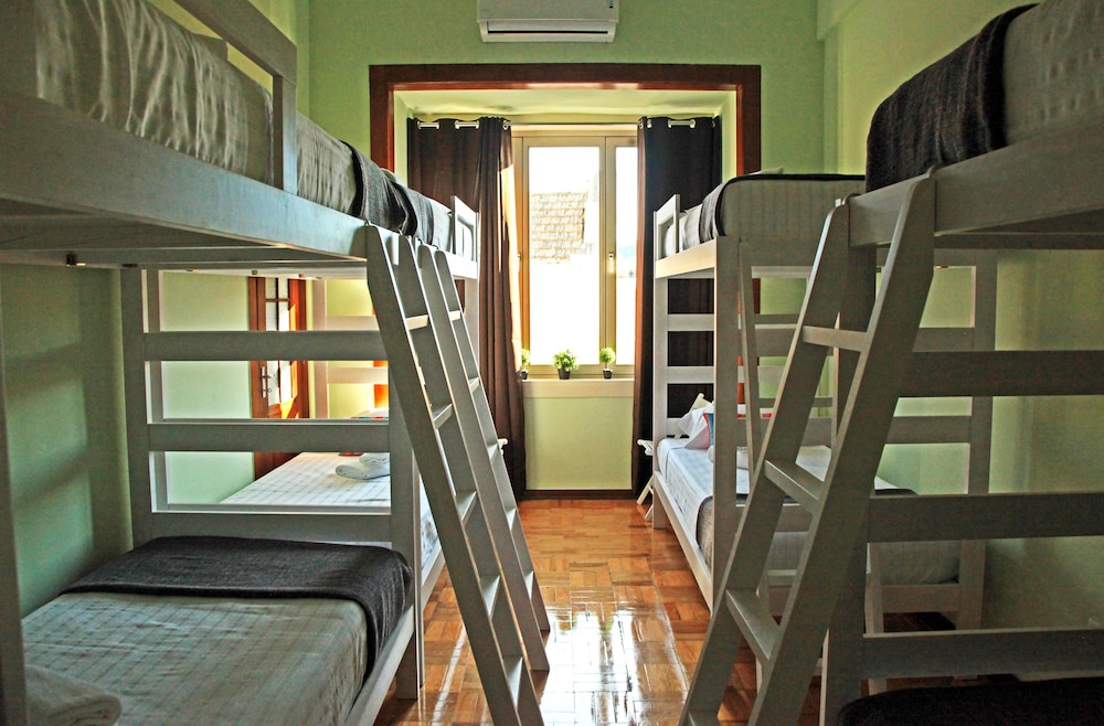 Coimbra Portagem Hostel 12/22