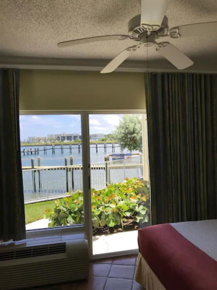 Jupiter Waterfront Inn 36/62