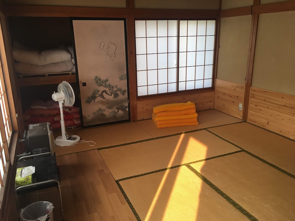 Futago Cabin 26/50