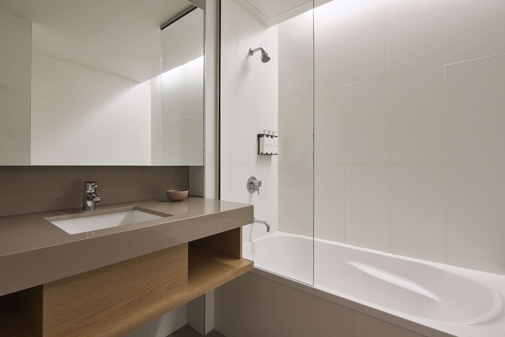 Atura Dandenong 60/60