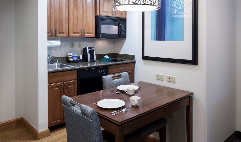 Homewood Suites by Hilton Phoenix North-Happy Valley 40/55