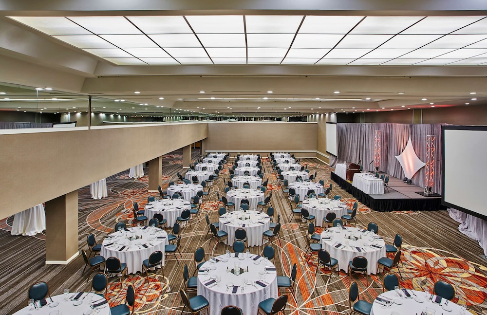 Hyatt Regency Lexington 22/30