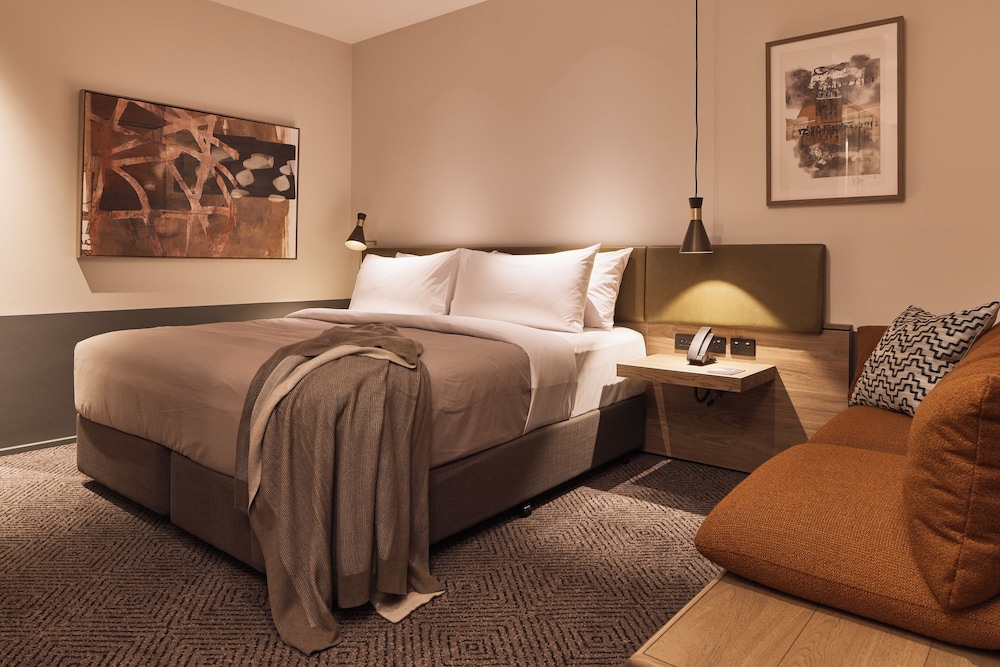 Rydges, Superior, King Bed