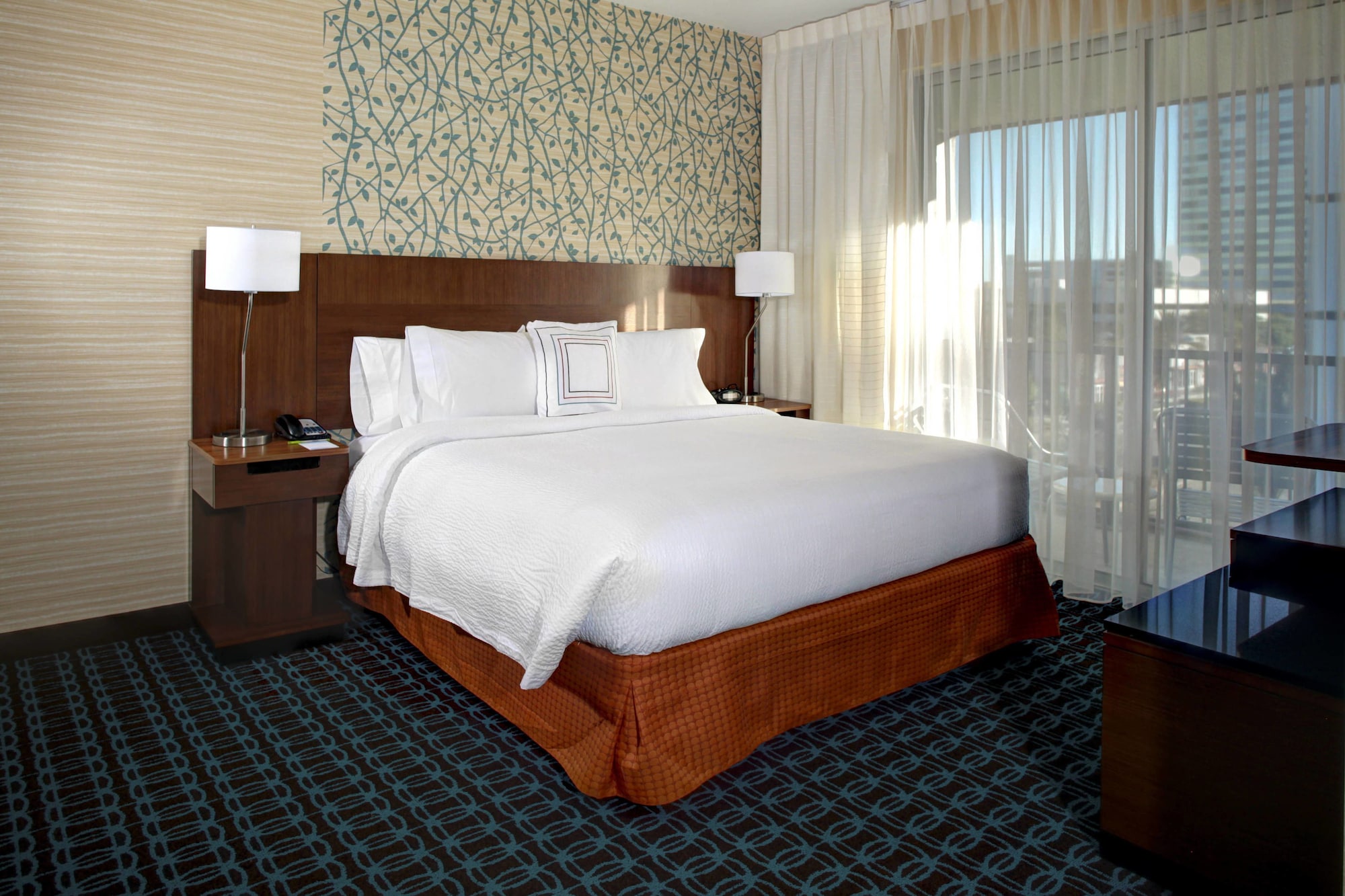 Room, King Bed, Pool Side