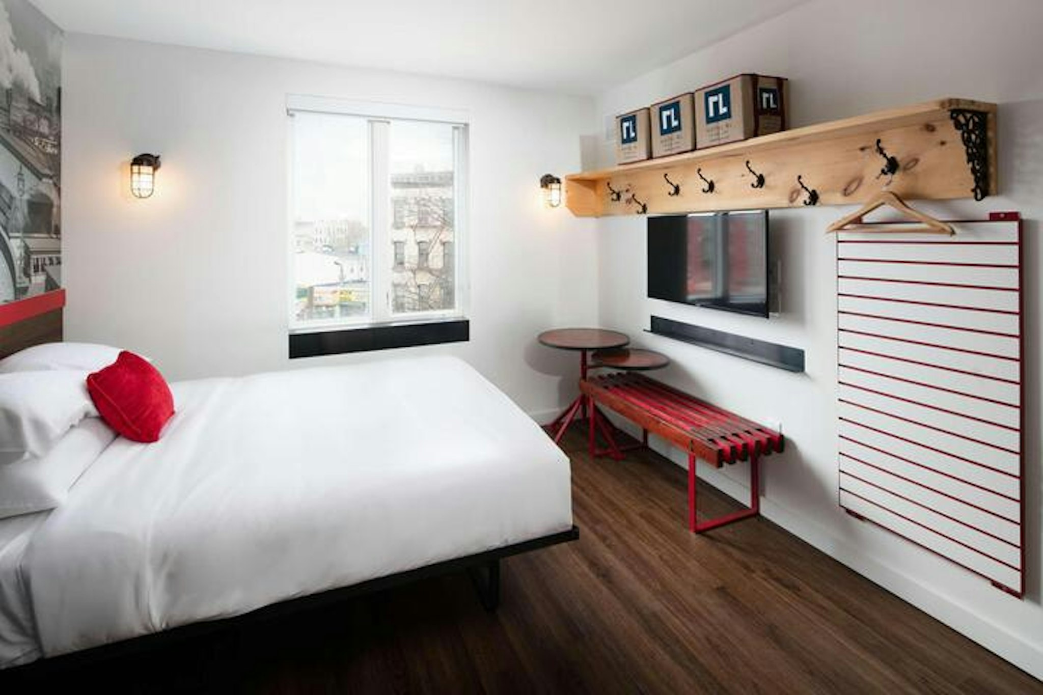 Hotel 1080 6/12