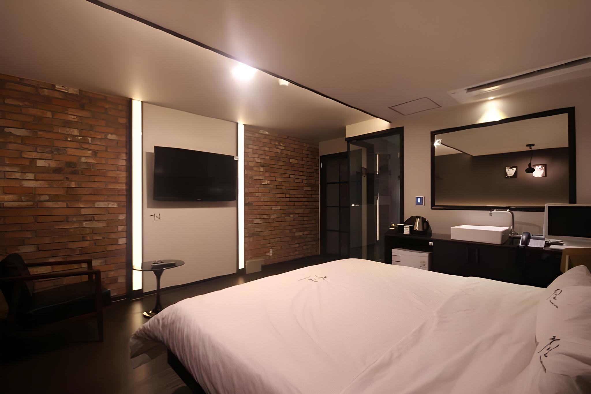 Gain Hotel 13/64