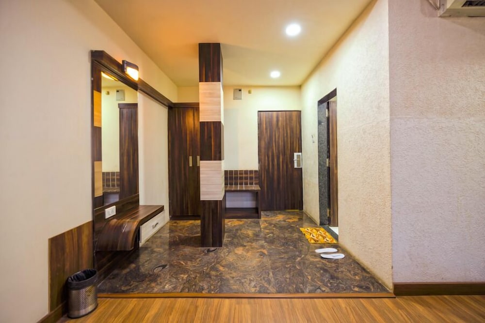 Hotel Sheetal International 28/52