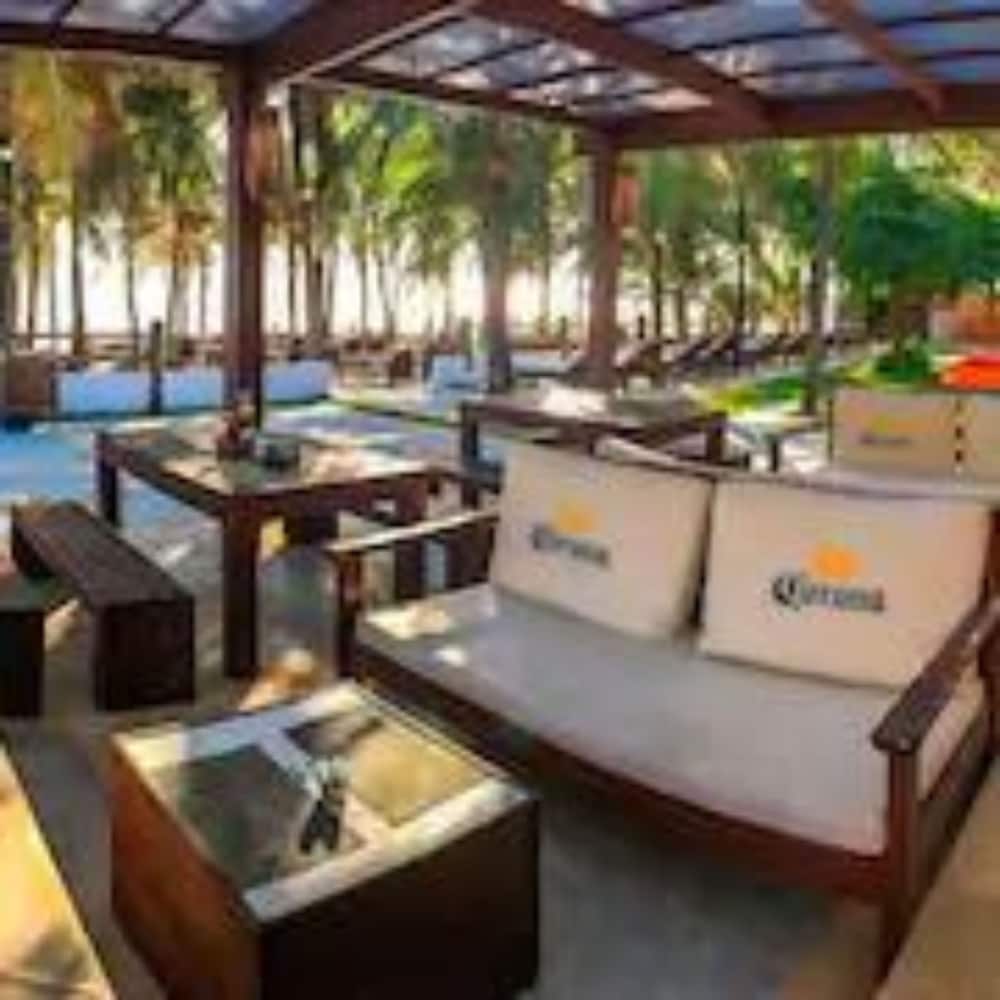 Duro Beach Hotel 22/37