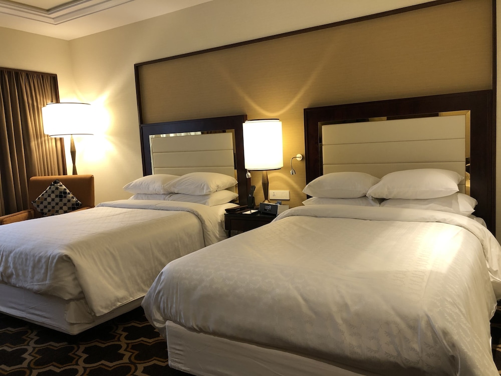 Sheraton Grand Pune Bund Garden Hotel 19/60