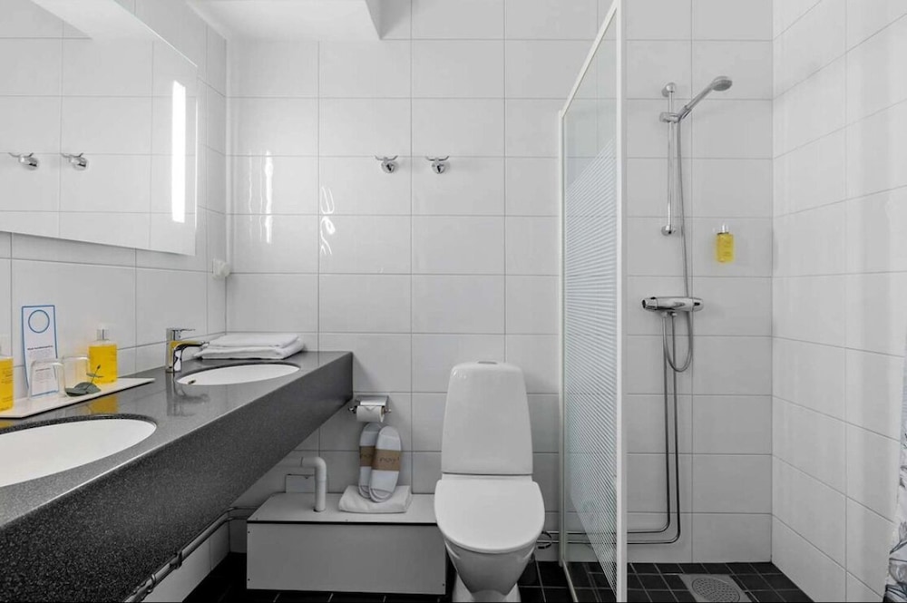 Centric Hotel 62/66