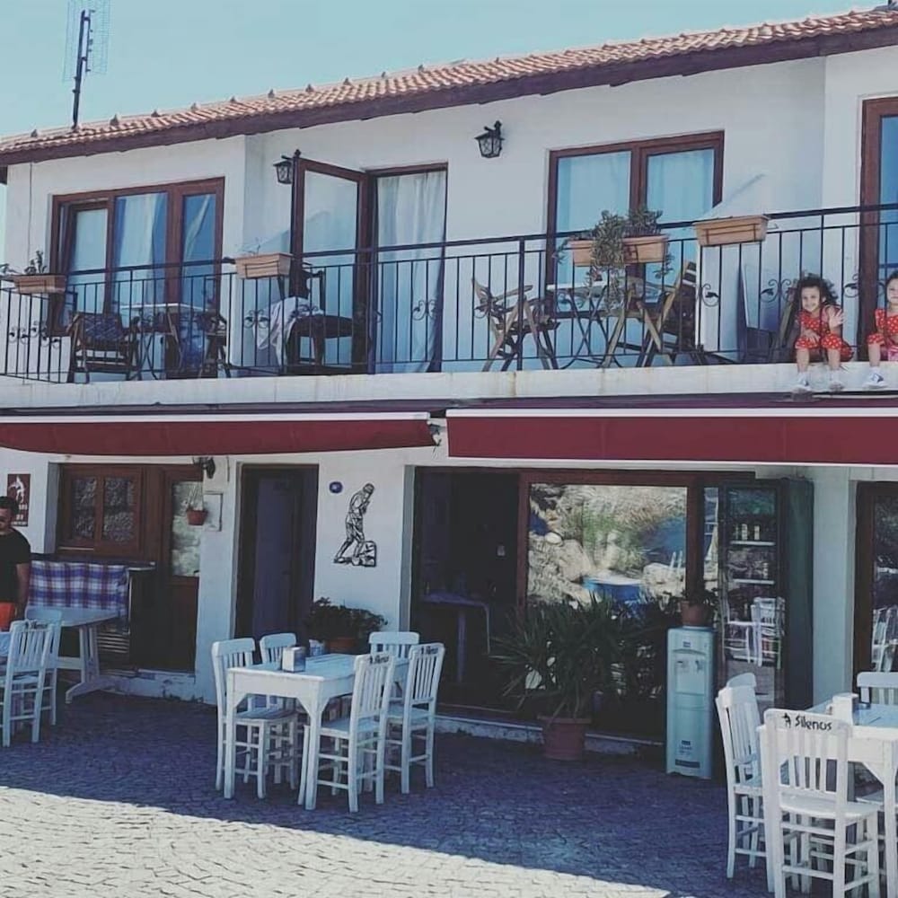 Silenos Boutique Hotel 1/44