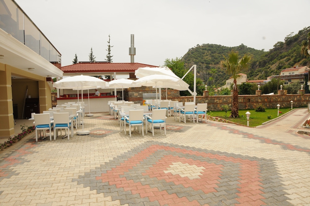 Marcan Resort Hotel 40/42