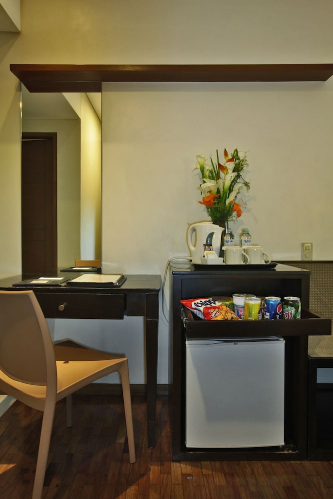 Fersal Hotel Kalayaan 13/63