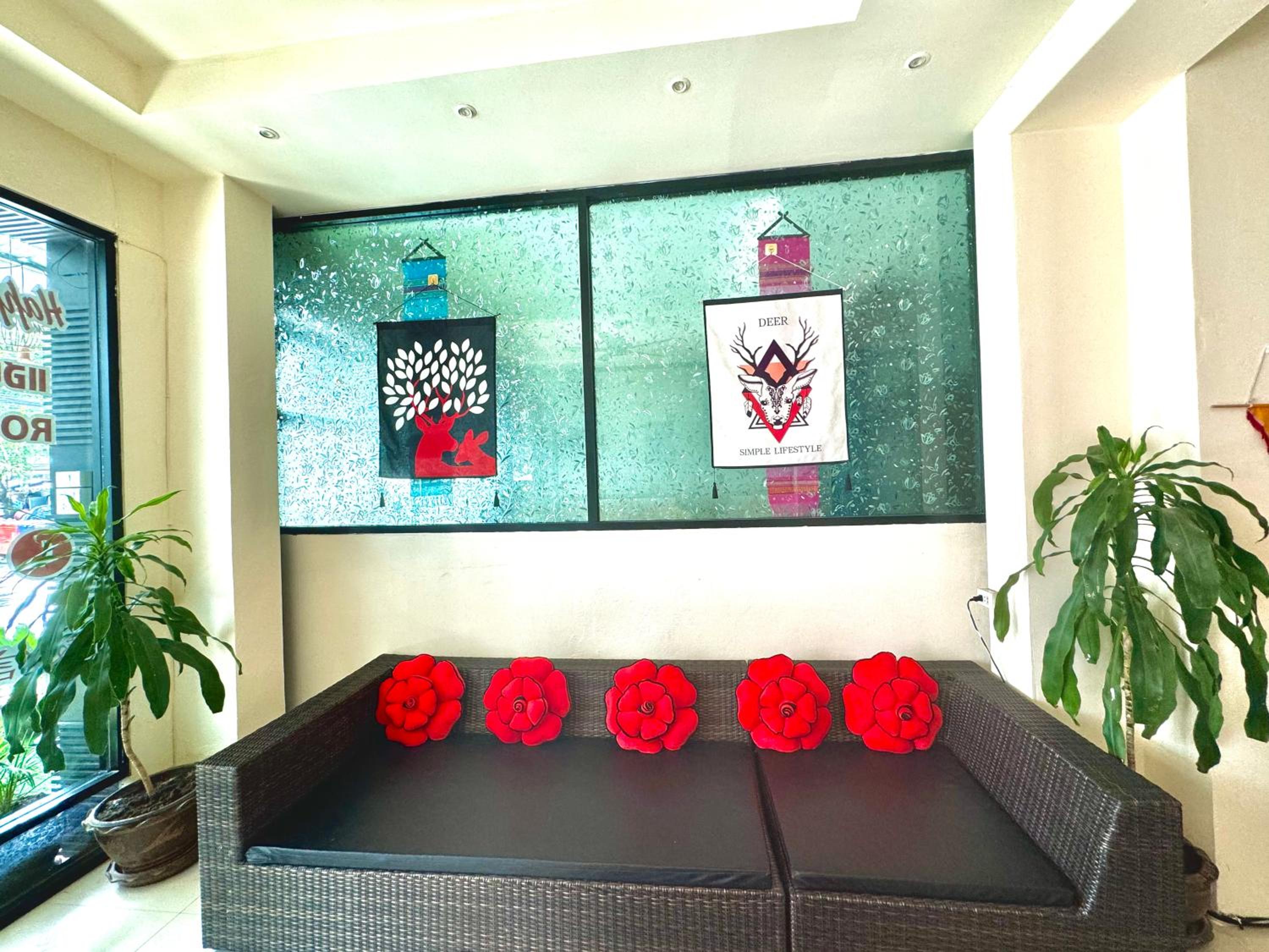 Bad Boys Guesthouse Patong 11/65