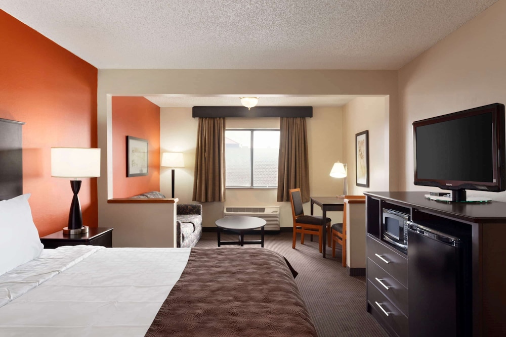 Sleep Inn & Suites Salina I-135 11/26